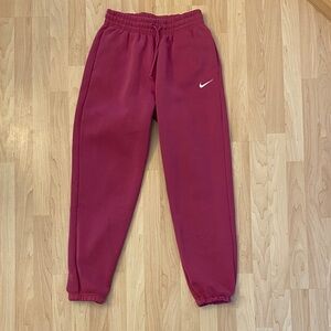 Nike Women's Sweet Beet Sweatpants
